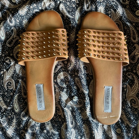 Steve Madden Brown Leather Studded Slide Sandals - Picture 5 of 6